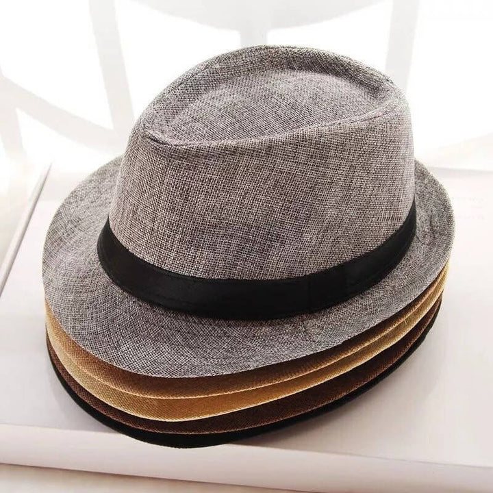 Unisex halmhatt, fedoramodell, bakifrån, visar brättets bredd och hattens form.