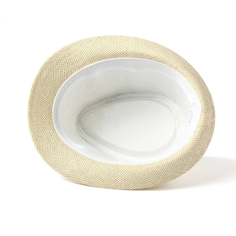 Unisex sommarhatt, fedora variant, med ett enkelt inre foder för komfort och passform.