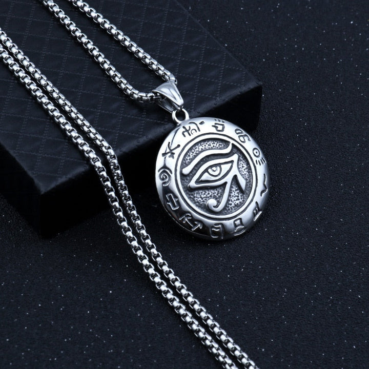 Unisex Horus öga halsband i stål, en unik och meningsfull gåva med egyptisk mystik.