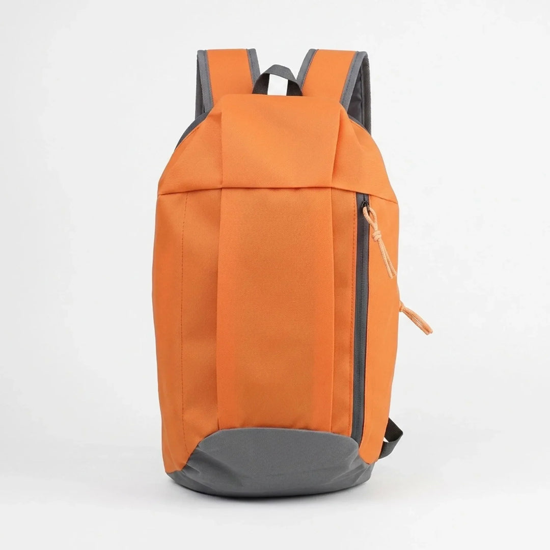 Praktisk och lättviktig kompakt ryggsäck. Unisex design, optimal som vardagsryggsäck och gymväska för aktiva personer.