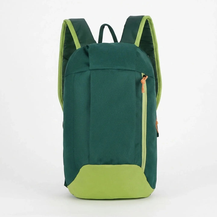 Modern unisex ryggsäck, kompakt och funktionell. En lättviktig vardagsryggsäck och sportryggsäck för utomhusbruk.