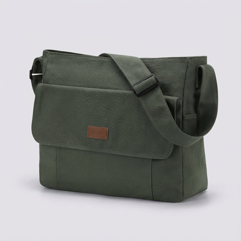 Lätt unisex skolväska för laptop och dokument, med smarta fack för organiserad packning. Bekväm att bära.
