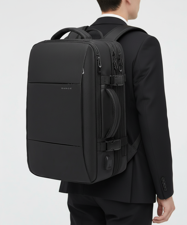 Grön unisex datorväska för laptop, rymlig med USB-laddare för resor och jobb.