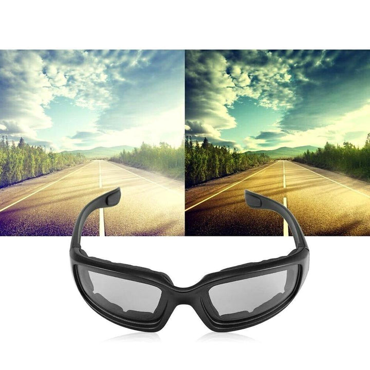 Närbild av motorcykelglasögonens lins, framhävande fotokromatisk teknik och uv-skydd.