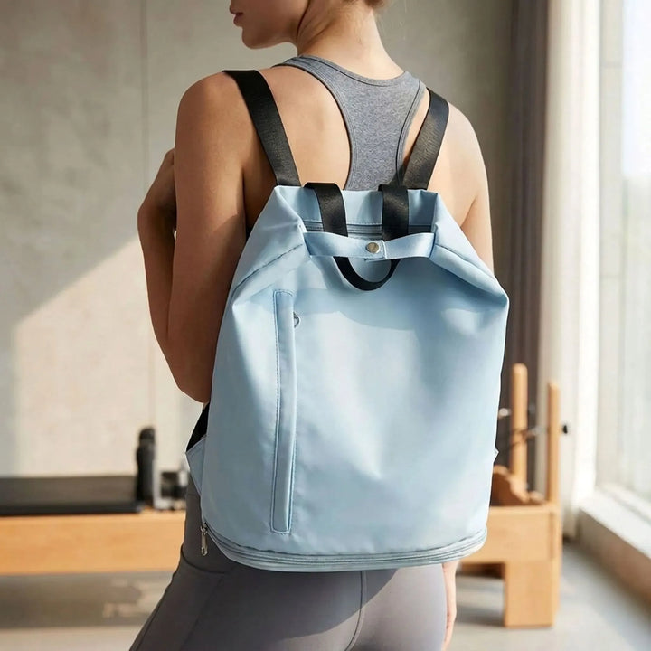 Unisex rese- & sportryggsäck med stort huvudfack. Perfekt för gymmet, träning & weekendresor.