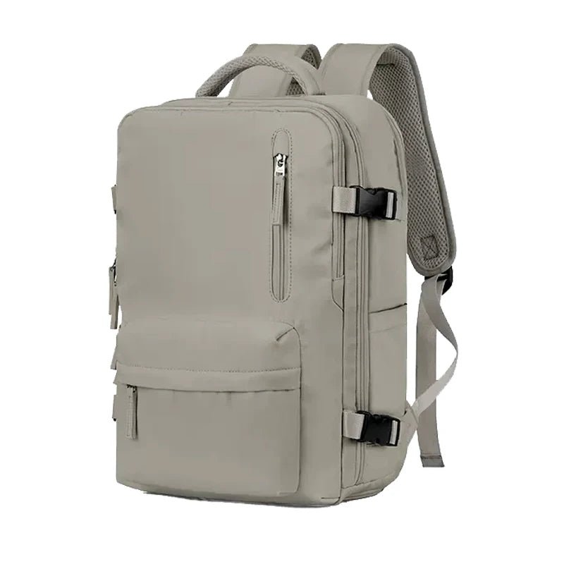 Robust backpack med flera fack. Perfekt för friluftsliv, resor och organiserade äventyr.