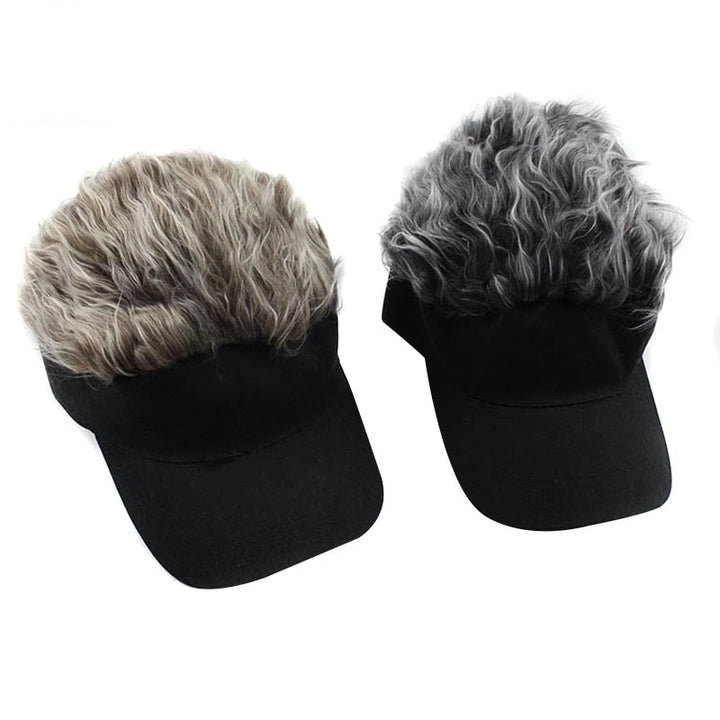 Unisex sommarkeps med inbyggd fuskperuk, utmärkt för solskydd under utomhussport och lek.