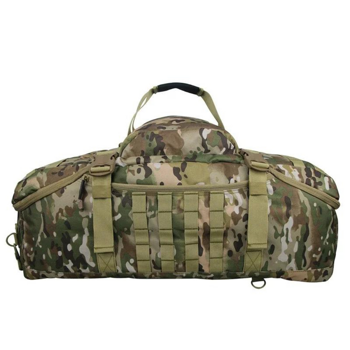 Mångsidig taktisk camo duffelväska, unisex design, passar som träningsväska eller resväska för äventyr.