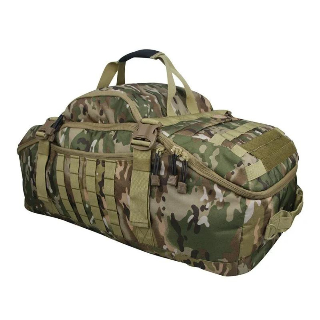 Kraftig taktisk camo duffelväska med justerbar axelrem, perfekt för militär, camping och vandring.