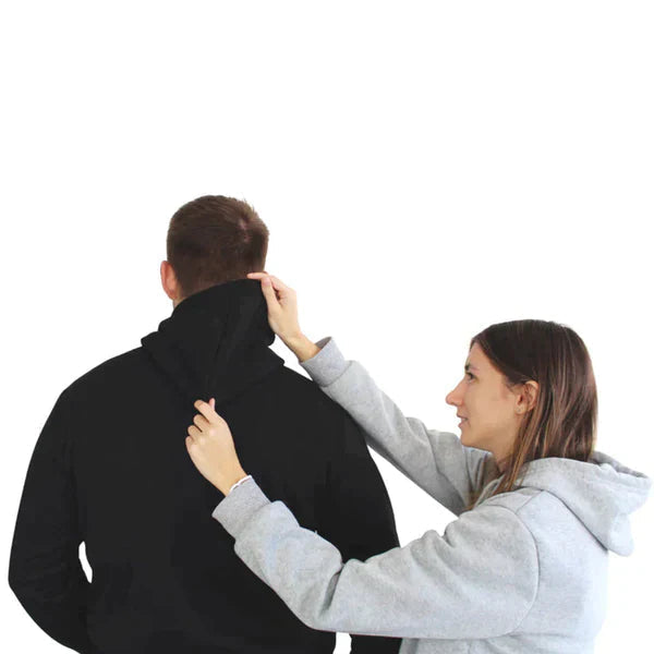 Sportig grå uppvärmd hoodie med fickor, perfekt som vardagsplagg eller för kalla äventyr.