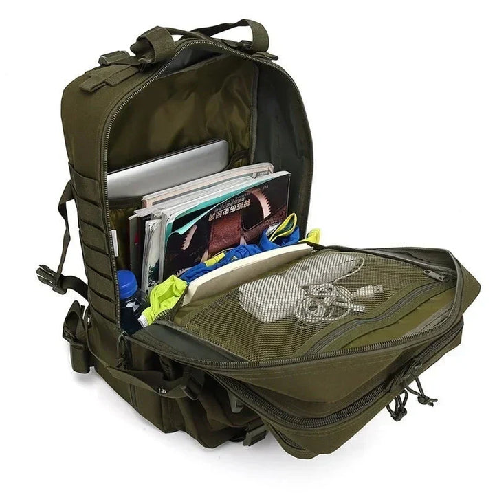 AdventurePack 50L vattentålig taktisk ryggsäck, idealisk som reseryggsäck för kortare äventyr.