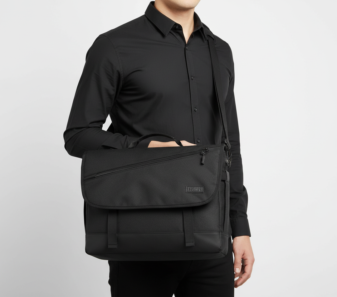 Praktisk arbetsväska/reseväska unisex. Vattentålig laptopväska med flera fack för organisering.