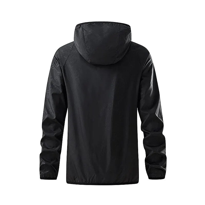 Unisex utomhusjacka i lätt material, vattentålig och perfekt för vandringsturer.