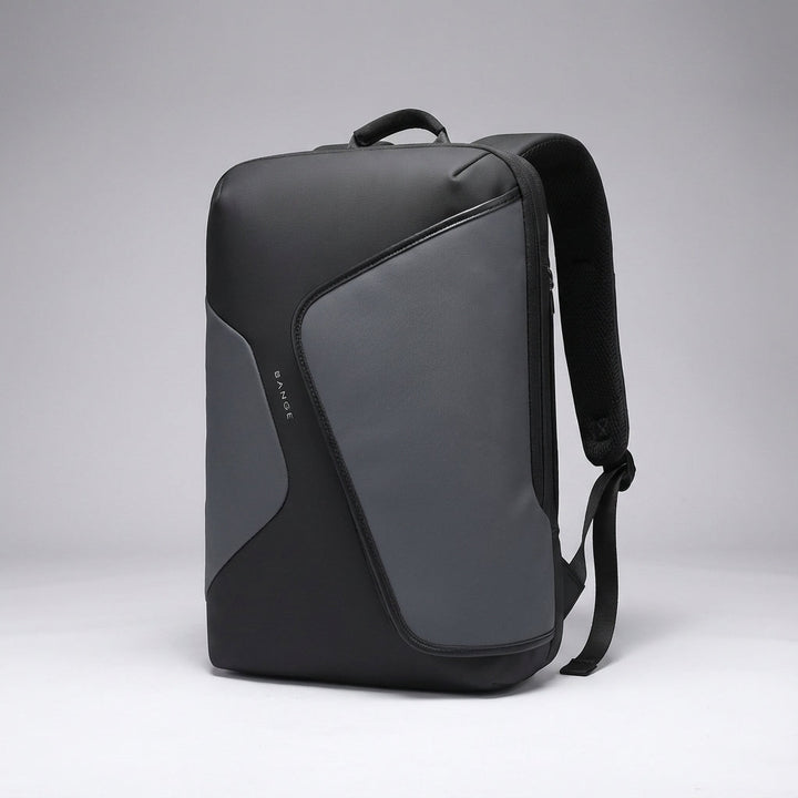 Stilren vattentät businessryggsäck med USB-laddning, perfekt som laptopväska för kontor och resor.