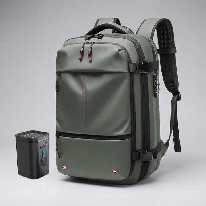 Unisex reseryggsäck på ryggen av person, vattentät och bekväm för långa resor med packning.