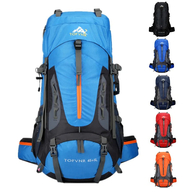 Stilren 45L unisex ryggsäck för daglig användning eller outdoor, perfekt för urban äventyr.