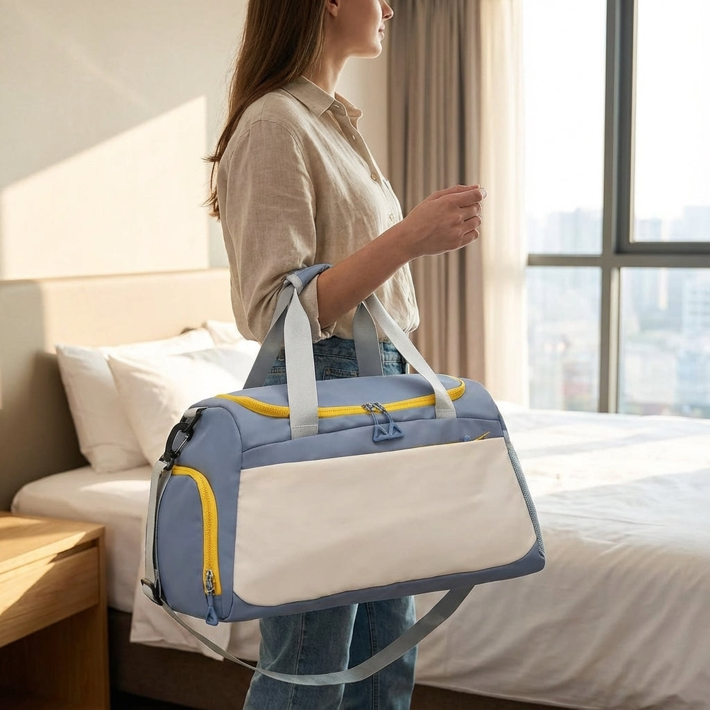 Unisex vattentät weekendväska GearMate, perfekt för korta resor, med rymliga fack och hållbar design.