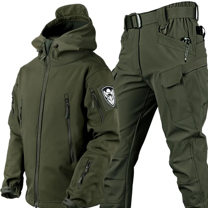 Hållbart utomhusset för unisex, jacka & byxor. Vind- och vattentåligt för äventyr, fritid och alla väder.