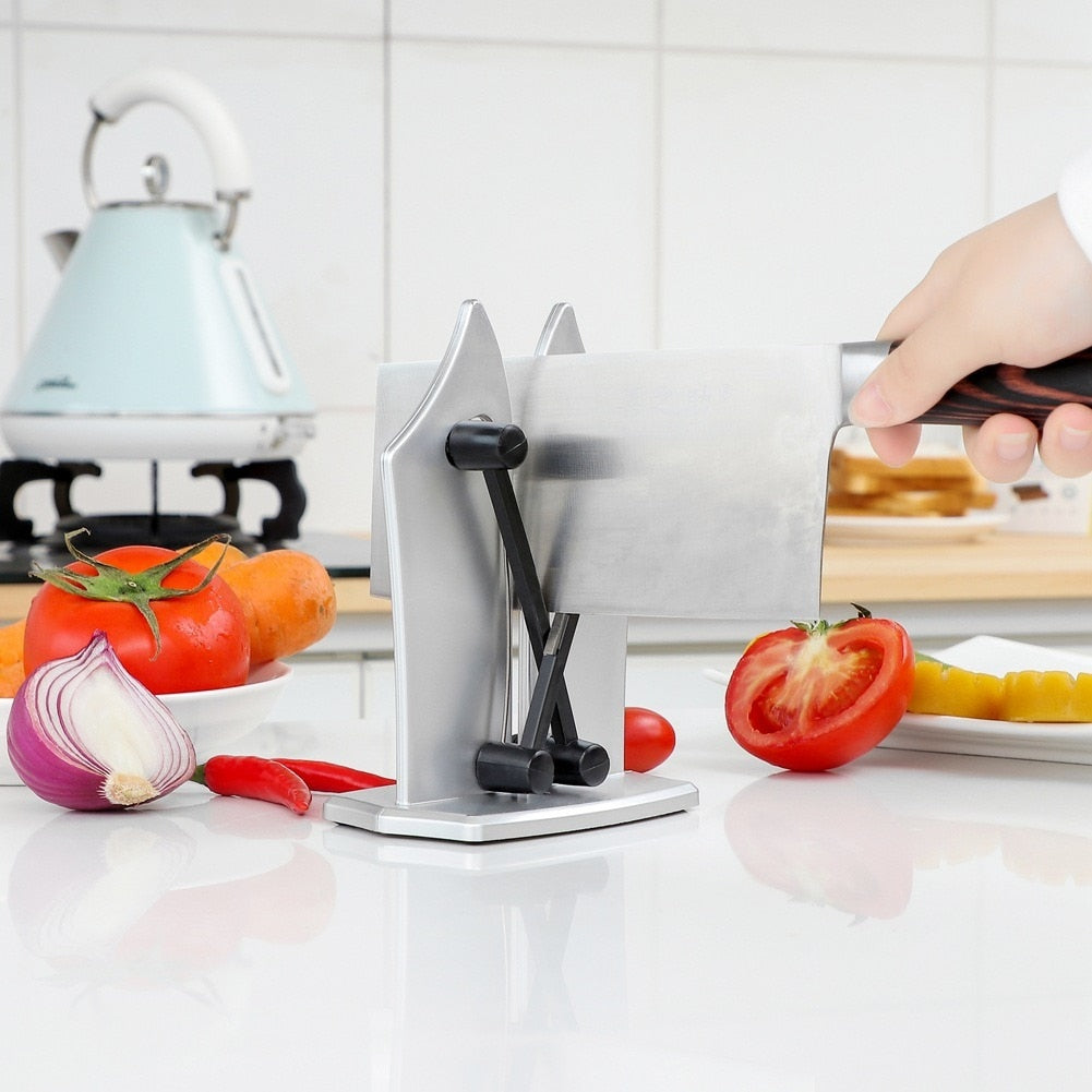 Praktisk knivslip för effektiv vässning av alla köksredskap med blad.
