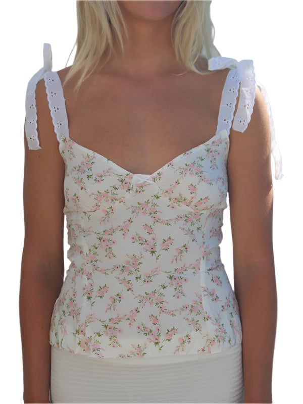 V-ringad blommig cami topp för dam med knytband, perfekt för sommarstil.