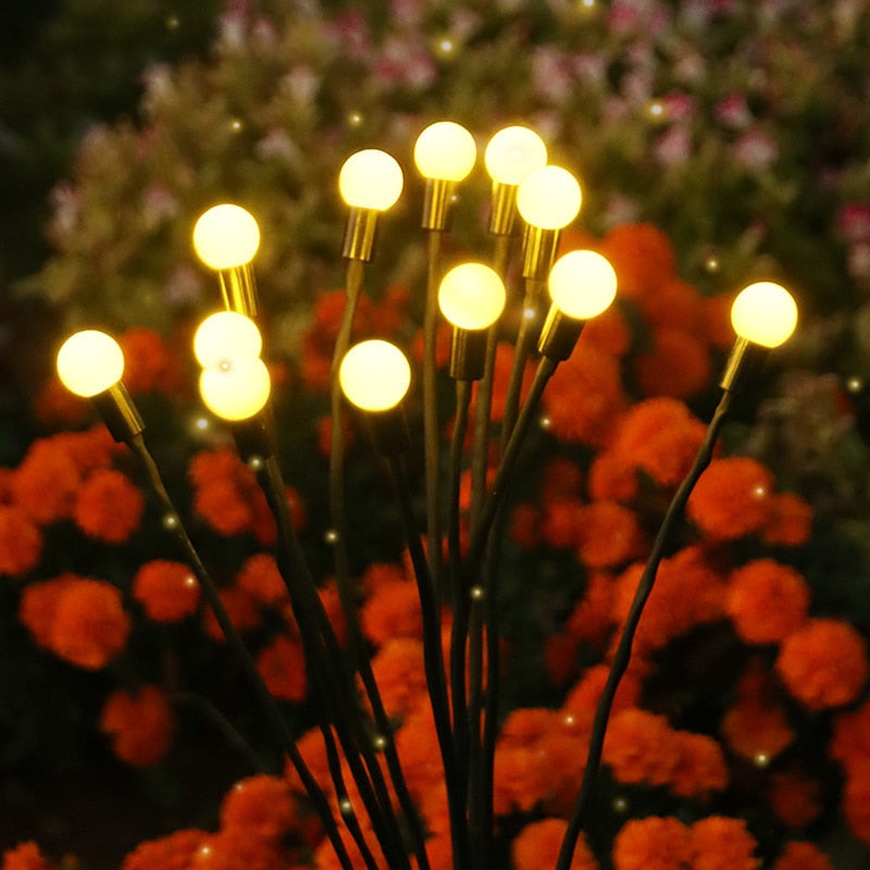 Vajande solcells LED-ljus med RGB eldflugseffekt. Skapa festlig stämning i trädgården eller på uteplatsen.