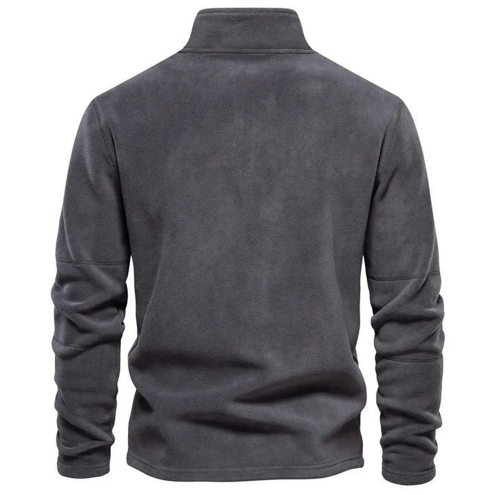 Stilren herr turtleneck tröja. Mångsidig halskrage som passar både fritid och arbetskläder.