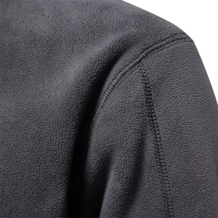 Herr turtleneck tröja, perfekt för lager på lager. Varm och bekväm halskrage för kallare väder.