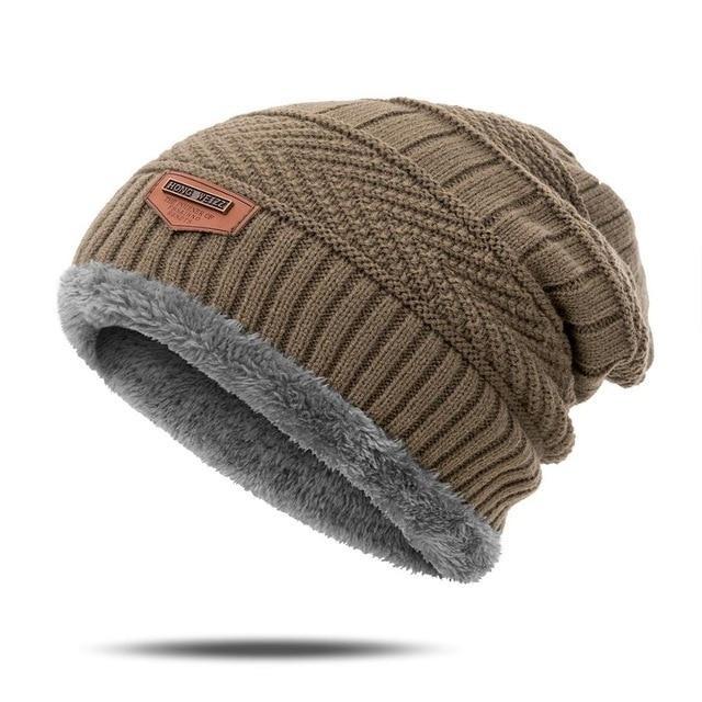 Mysig dam vintermössa, utmärkt presenttips för att hålla värmen. En elegant hatt för kalla dagar.