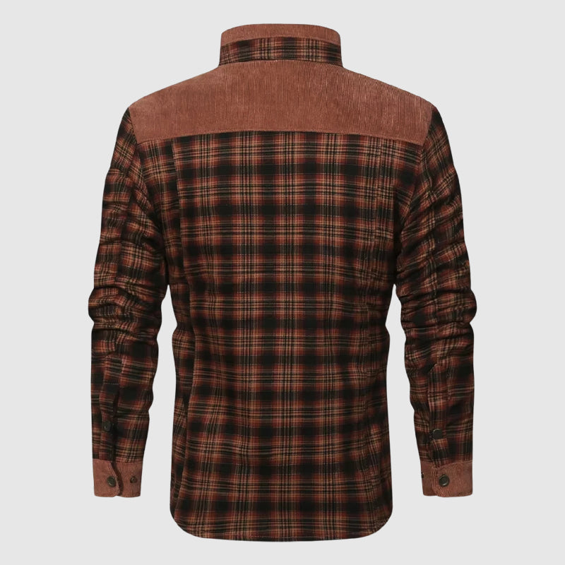 Herrjacka i varm pläddesign. Perfekt som utomhusjacka eller stilren vardagsjacka.