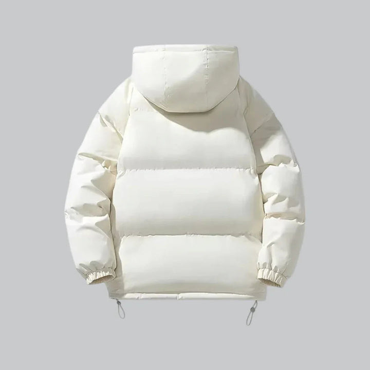Bekväm och varm mäns vinterparkas, vattentät med snygg modern design för kalla dagar.