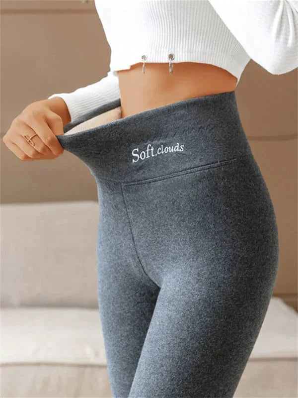 Mångsidiga & bekväma dam leggings. Varma vinterleggings med hög midja i stretchigt tyg för alla aktiviteter.