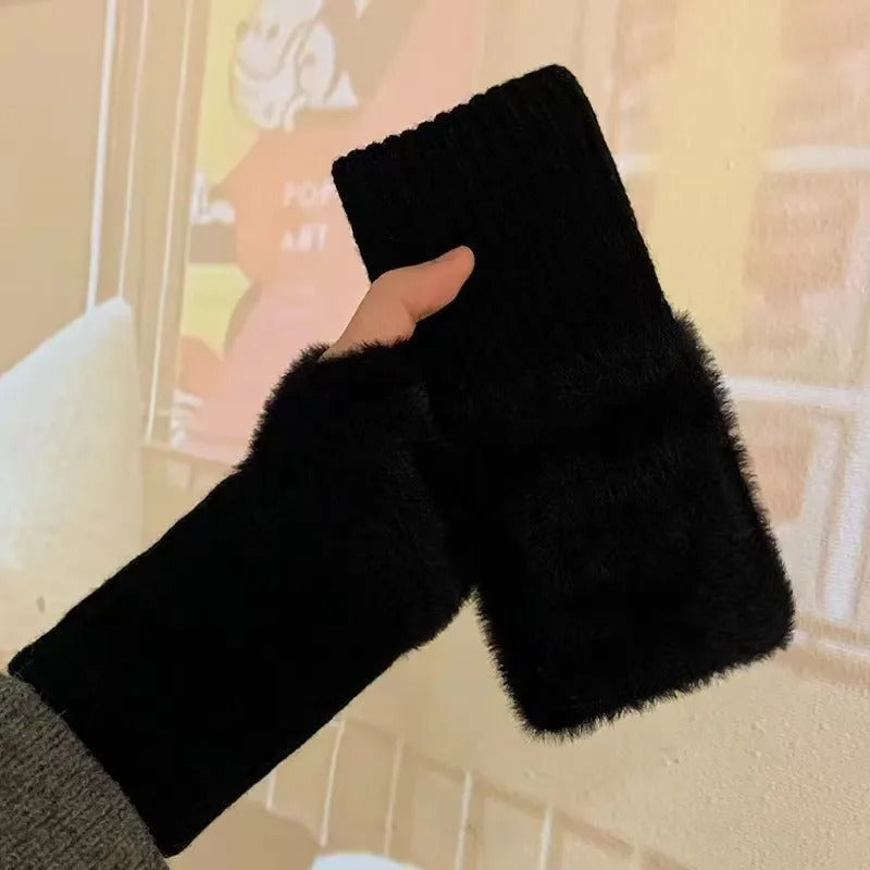 Allsidiga vintervantar dam, halvfingerdesign som kombinerar värme, stil och funktion.