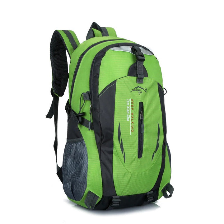 Stilren och praktisk 50L vandringsryggsäck "Sean". Mångsidig design för friluftsliv, äventyr och resor.