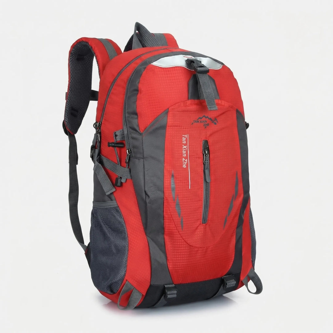 Den robusta Sean 50L vandringsryggsäcken i vildmarken, din partner för vattentåliga äventyr.