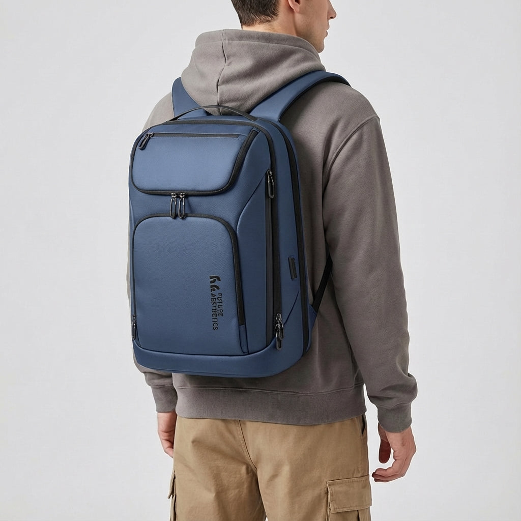 Elegant, unisex laptopryggsäck med vattentätt material och USB-port. Perfekt för modern pendling och skyddad teknik.