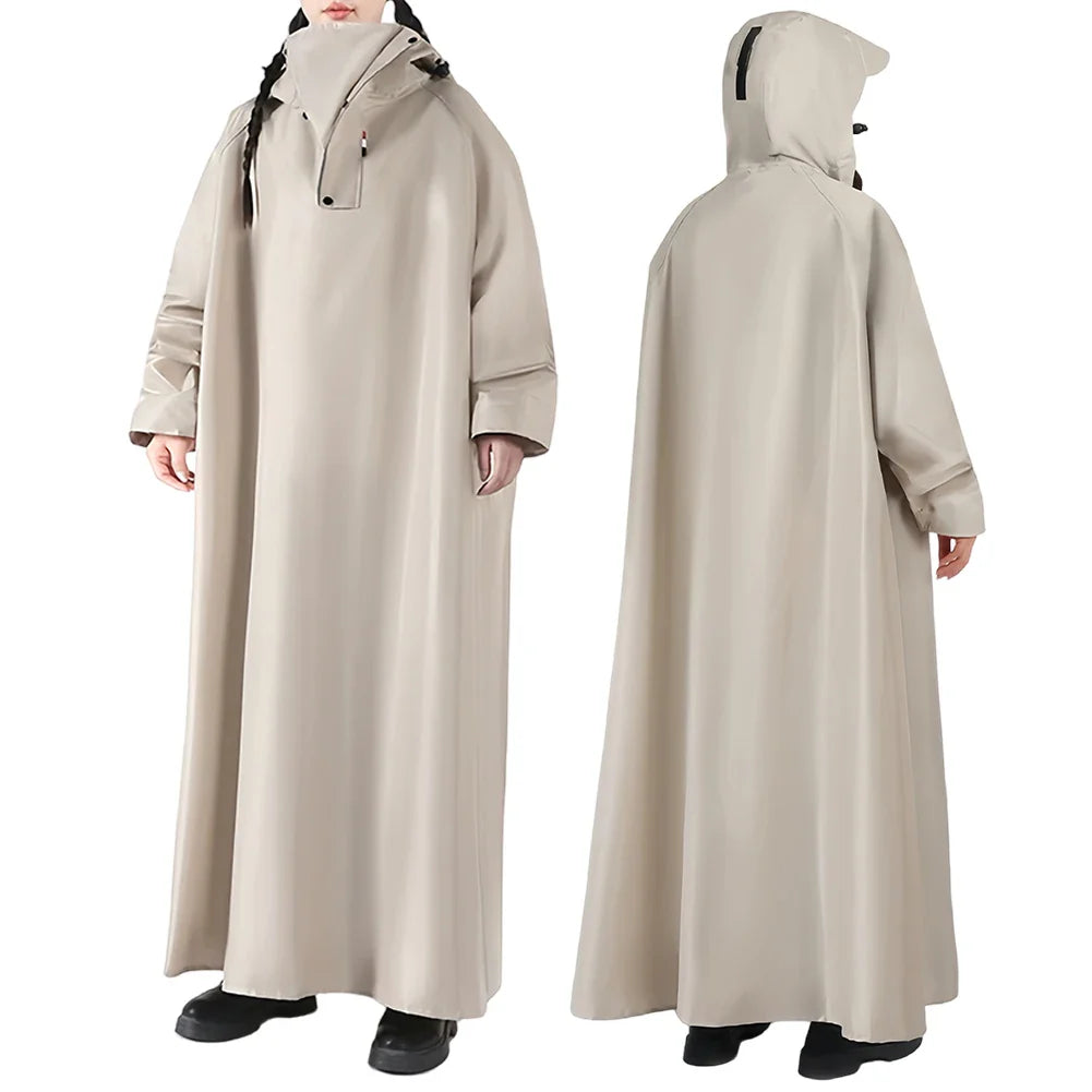 Vattentät unisex regnrock med huva, perfekt för regniga dagar och utomhusaktiviteter.
