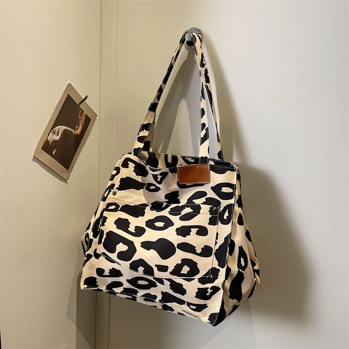 Elegant och rymlig leopard axelväska, överdimensionerad canvasväska för dam.