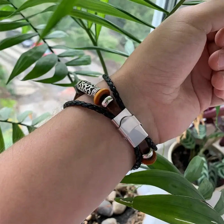 Närbild på textur av vintage läderband i brunt för Apple Watch klockarmband