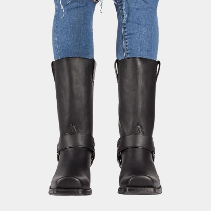 Slanka kvinnors cowboystövlar i vintage stil. Idealiska för vardag, fest och mode med sin unika western-känsla.