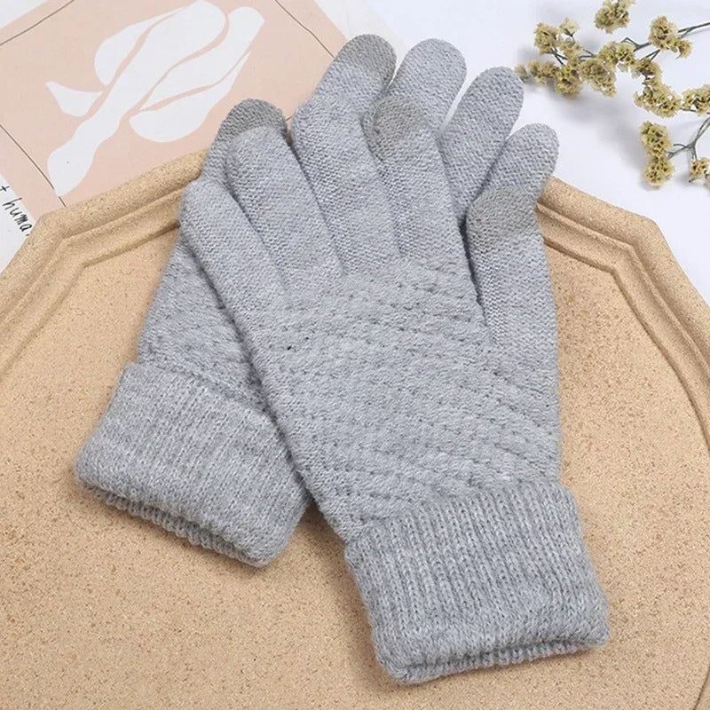 Bekväma kvinnohandskar för vinterbruk. Eleganta och praktiska vinterhandskar för vardagsbruk.