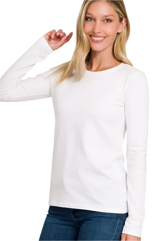 Vit långärmad dam t-shirt med rund hals. Bekvämt och stilrent basplagg för vardagsmode och alla årstider.