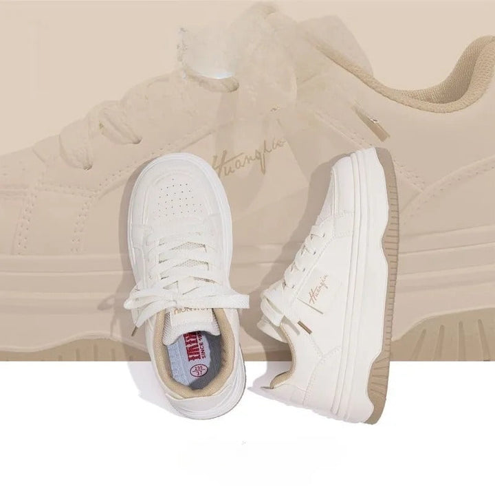 Bekväma vita chunky sneakers för dam, platåskor med dämpande sula för optimal komfort och stil.